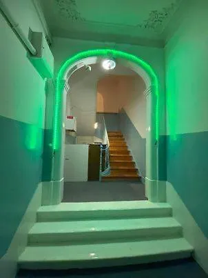 里斯本班哥拉旅舍 * Lisboa