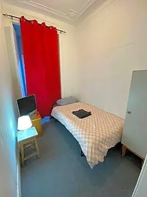 里斯本班哥拉旅舍 旅馆 *